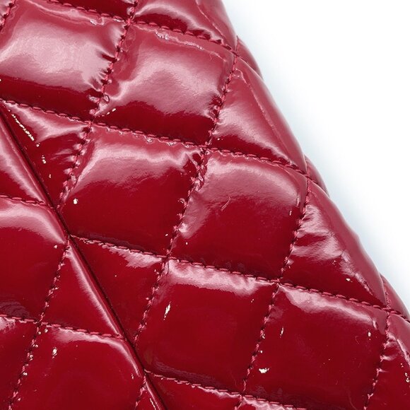 CHANEL Red Leather Shoulder Bag - Picture 8 of 13